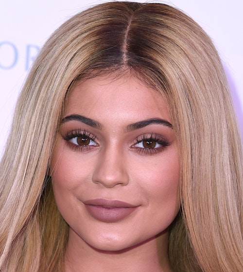 Kylie Jenner Claims Shes Never Had Plastic Surgery And Its All Down